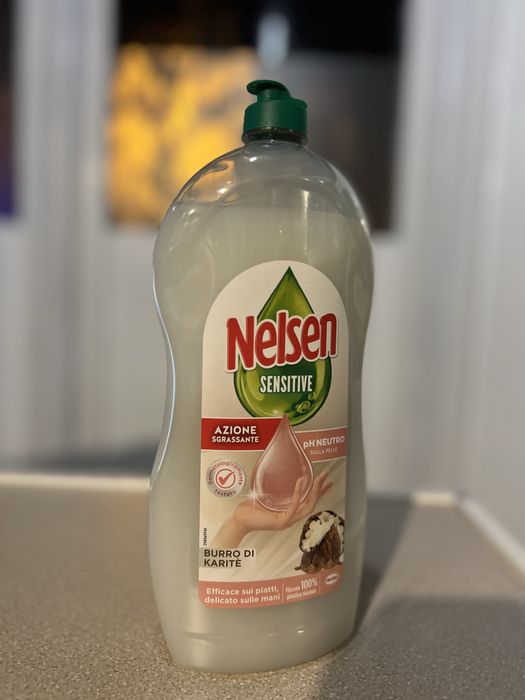 Гел за почистване на съдове