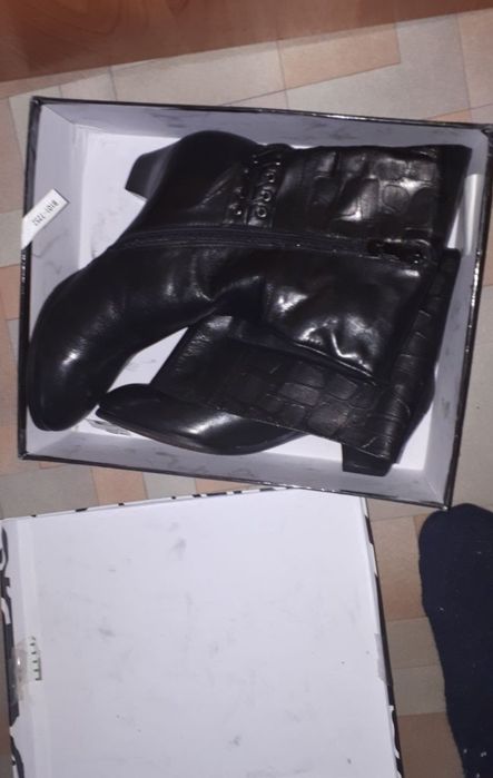 Продам женские сапоги осеннй