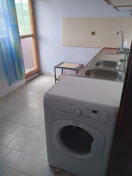 Давам под наем две стаи и кухня