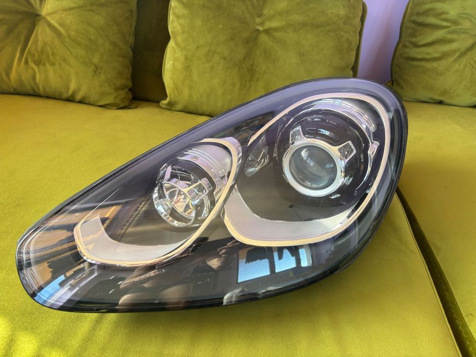 Фар за Порше Кайен 2016 г.