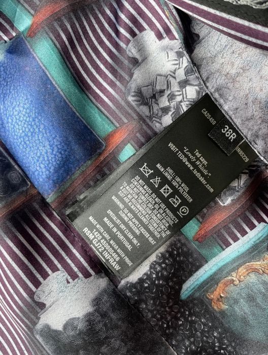 Продавам елек Ted Baker Infra