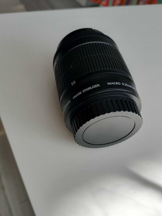 Canon EF-S 18-55mm f/3.5-5.6 IS STM