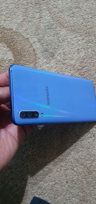 Telefon Samsung A70 sotiladi