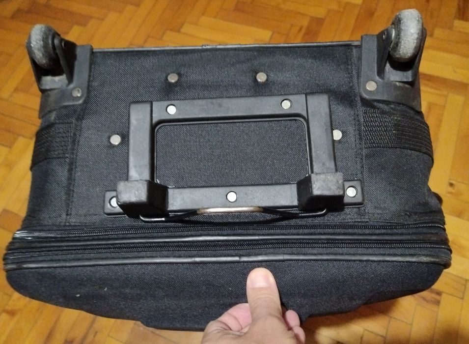 Запазен мек, платнен куфар 65/40/33 см, с разширител, черен, 2 колела