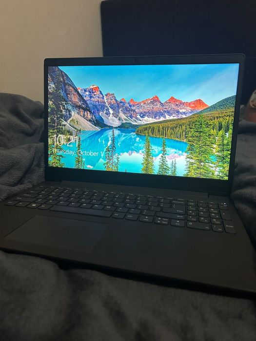 Laptop Lenovo v15-ada