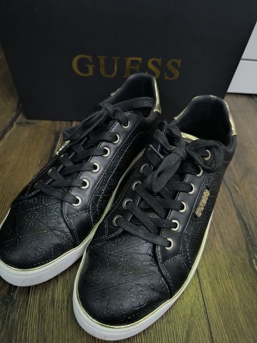 Дамски маратонки guess