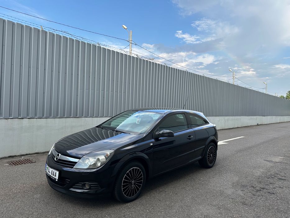 Vand opel astra GTC 1.6 benzina an 2007 km 123.000 mii reali
