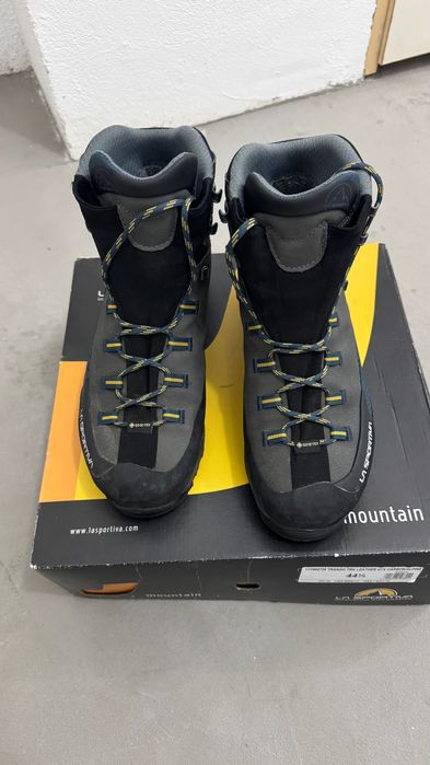 Vând bocanci La Sportiva Trango TRK Leather GTX, mărimea 44½.