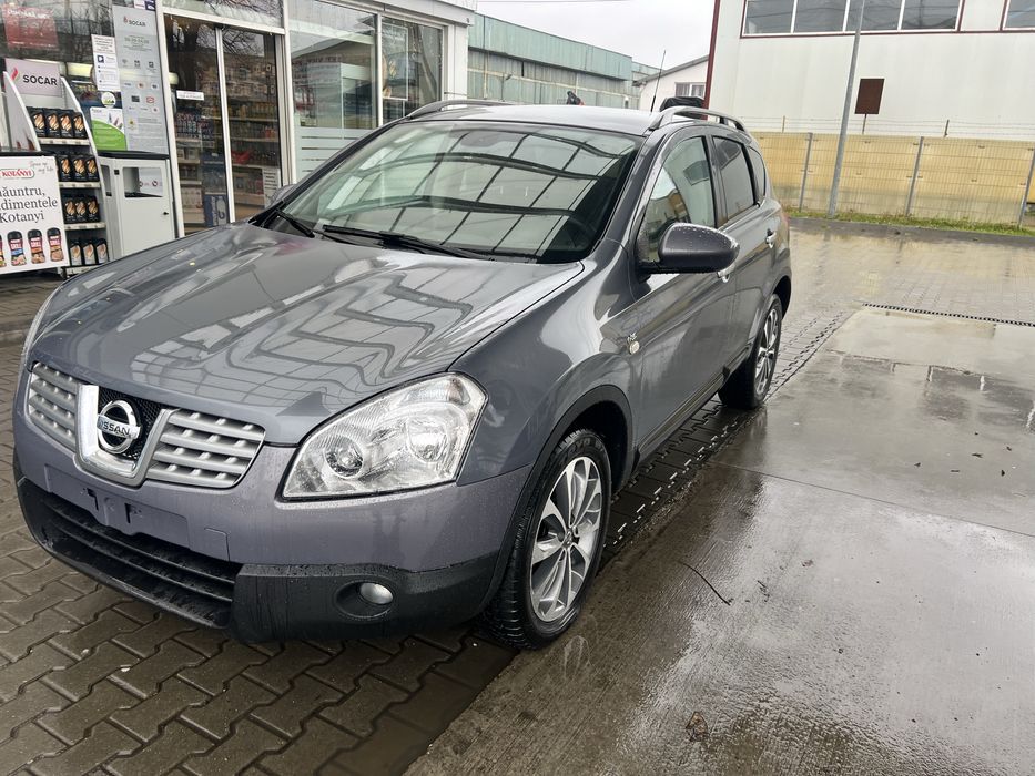 Nissan qasqai  4x4 la buton