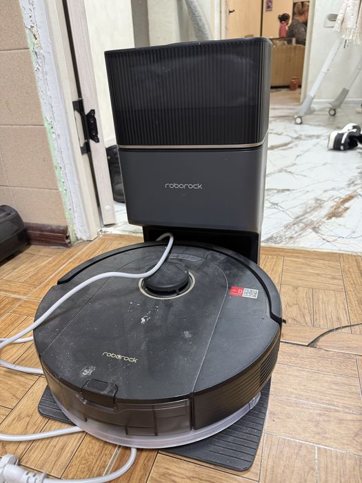 Спочно продам робот пылесос