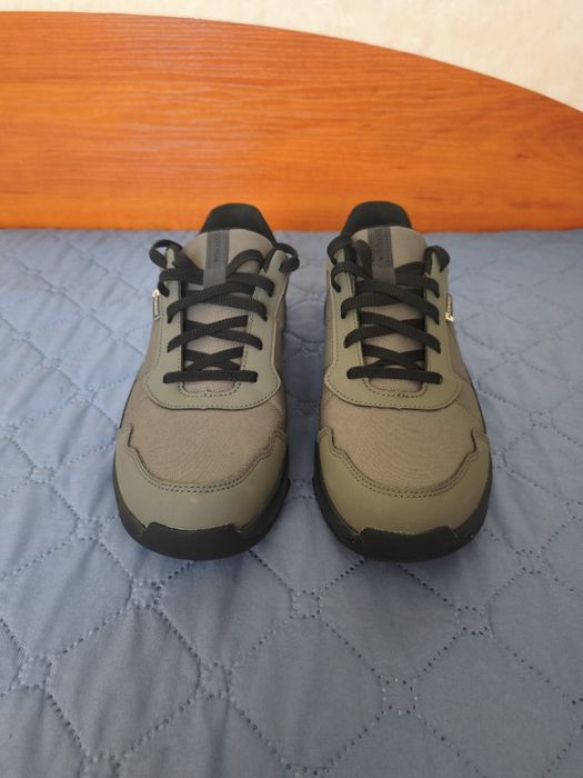 туристически обувки