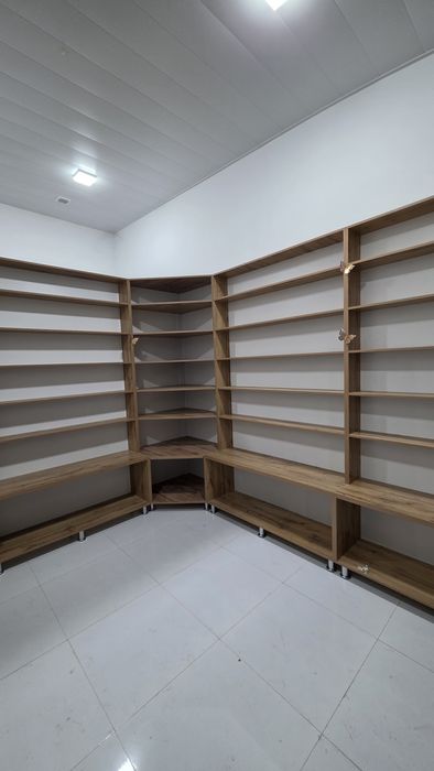 Mebel parfumeriya do'kon uchun stilyaj xolati yangiday