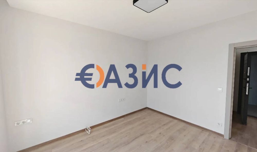 Продава се Двустаен апартамент в к.к. Слънчев бряг - 55 кв.м за 1020 €/кв.м - Снимка #3