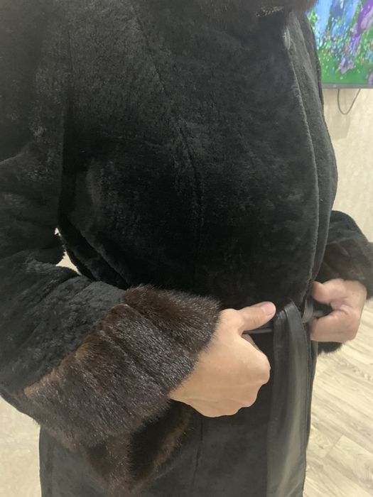 Женская Шуба мутон красивая