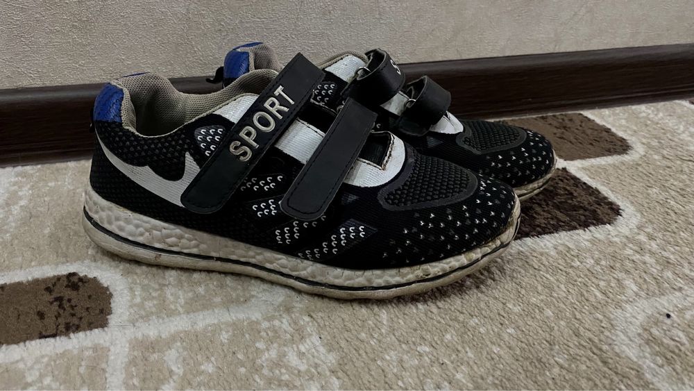 Кроссовки 35-36 размер на детей