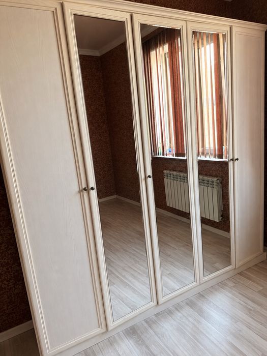 Продам спальный гарнитур
