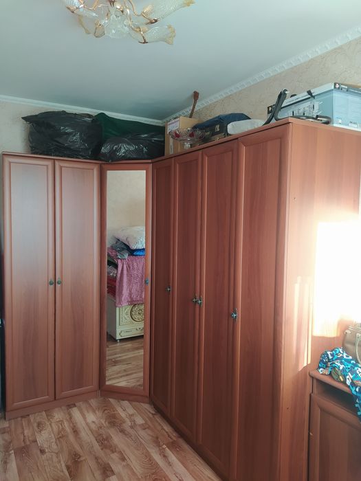 Продам спальный гарнитур шкаф