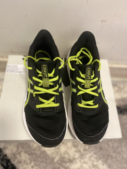 Маратонки Asics 36н.