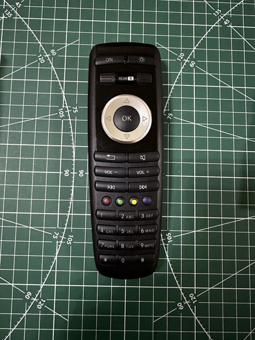 Mercedes benz пульт для задних мониторов Новый.