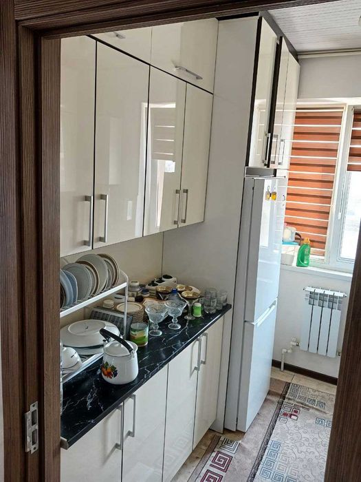 Янгийўлда 3 хонали квартира сотилади. 45000 келишилади