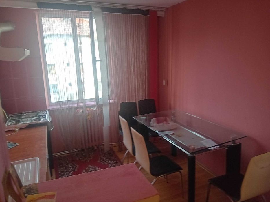 Ap 3 Cam 75mp Asirom aproape de centru decomandat centrala 2 bai