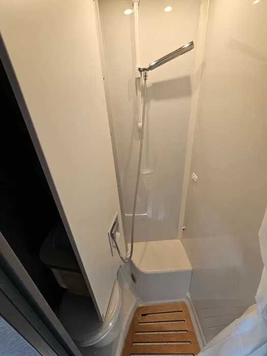 Vând Autorulotă Premium, Semiintegrată, Dethleffs Just Camp T 6812 EB