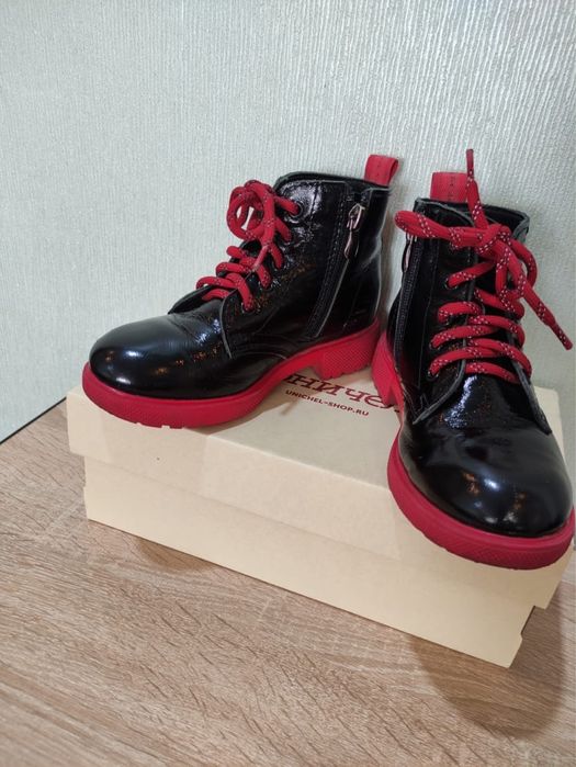 Продам ботинки на девочку