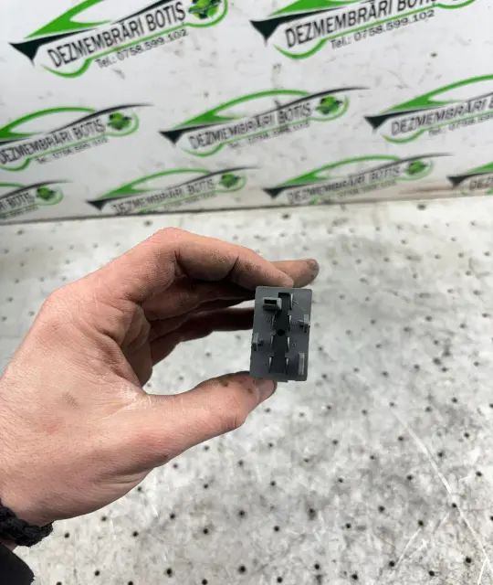 Buton dezaburire parbriz Volkswagen VW Passat 2001