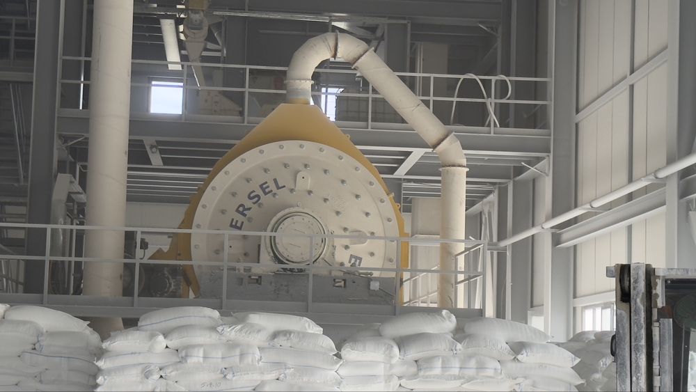 Микрокальцит ( мел ), доломит, тальк