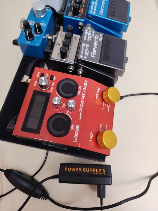 Продам  педалборд, педали эффектов