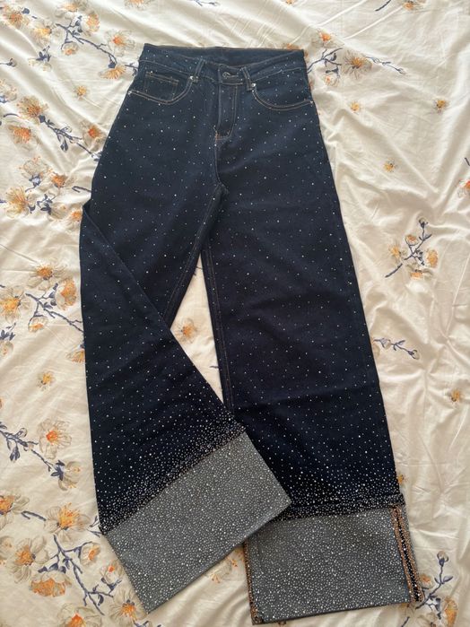 Дамски дънки с камъни