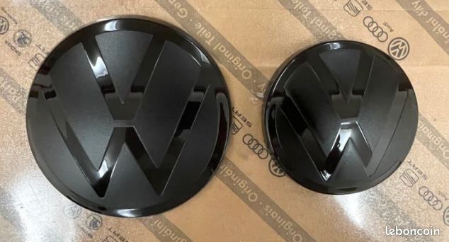 Черна емблема за Фолксваген Голф Пасат Джета Поло