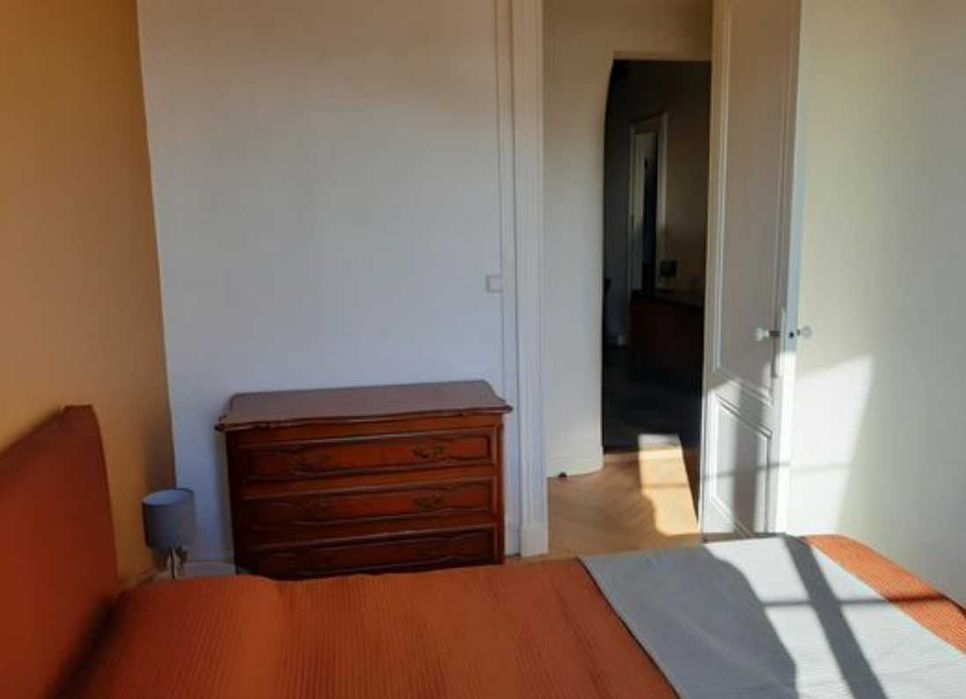 Дава се под наем Тристаен апартамент в Пловдив, Кършияка - 79 кв.м за 357 € - Снимка #2