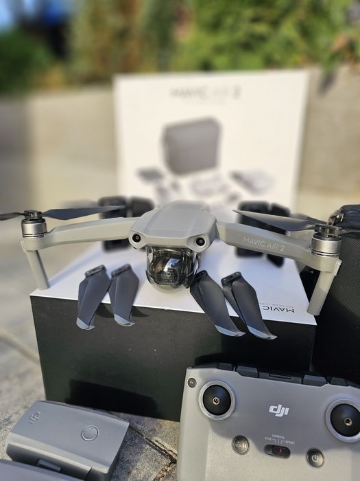 Drona DJI Mavic Air 2 Fly More Combo