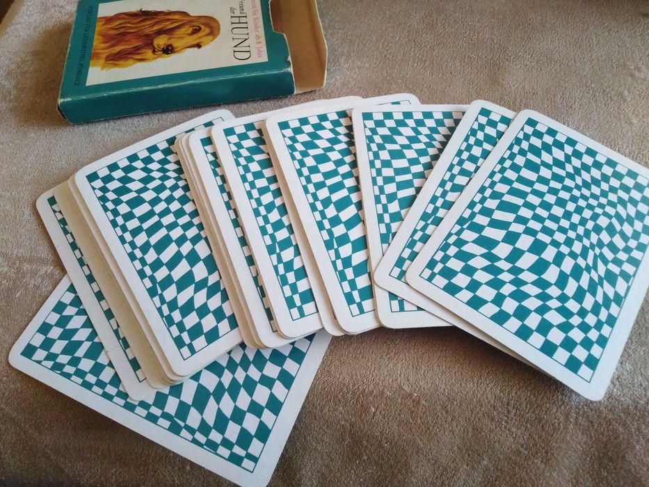 Колекционерски карти за игра, с кучета