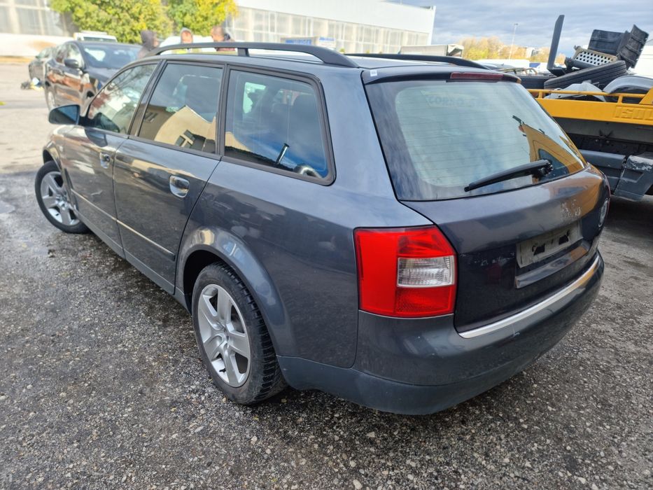 На части Ауди А4 б6 A4 B6 1.9 TDI 131кс. Хладилник