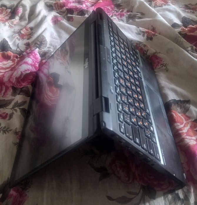 Ноутбук LIFEBOOK U939X