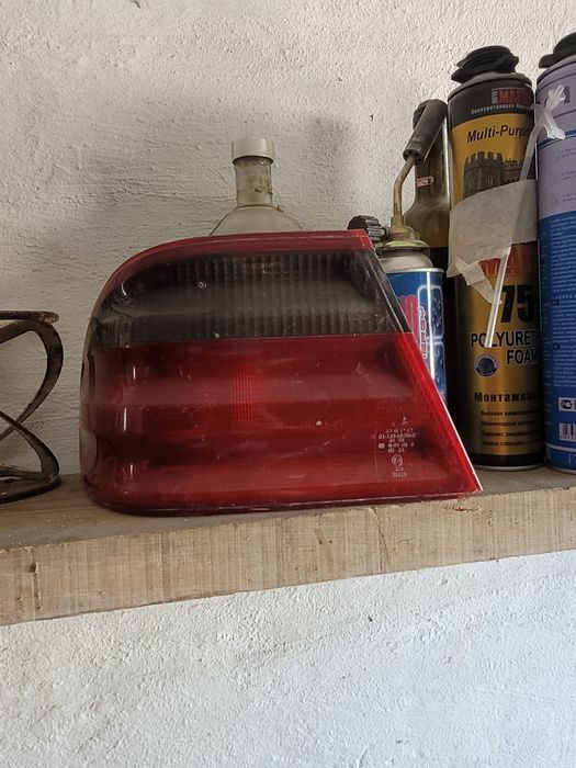 Фонари 210 мерседес  1996года