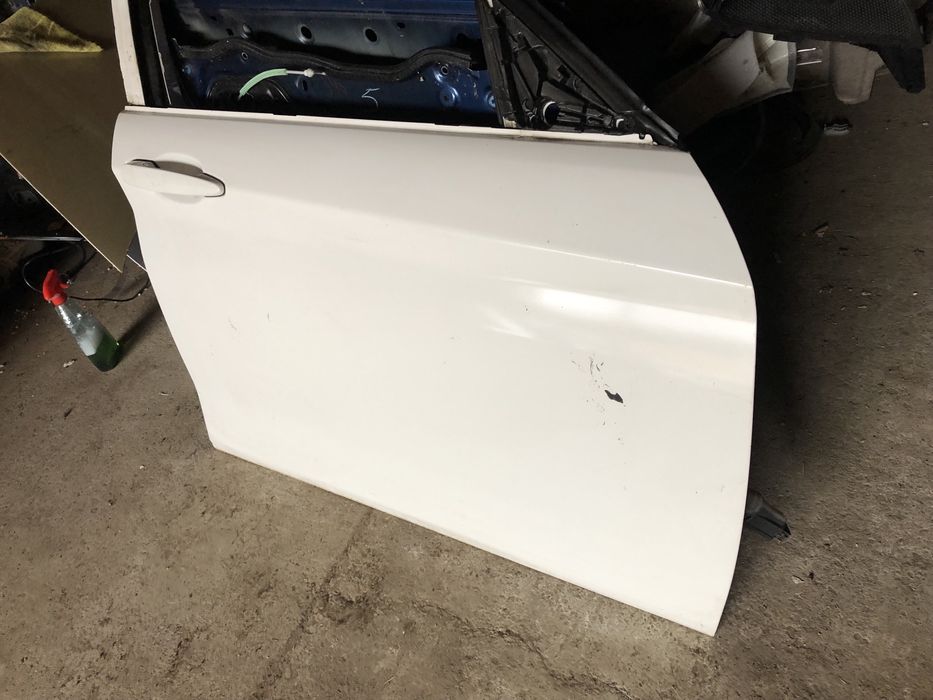 Usa dreapta fata bmw Seria 1 f20. Culoare alb.