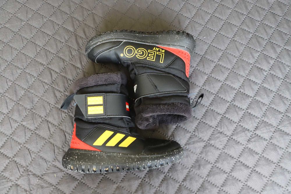 Детски ботуши adidas x LEGO® Winterplay