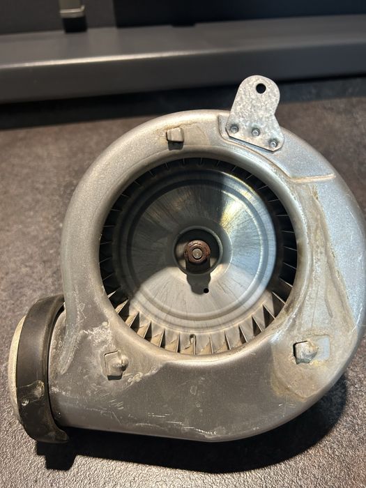 Вентилятор ( турбина) на котел Buderus