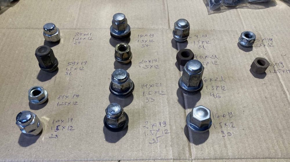 Гайки и болтове за джанти за Тойота,Мерцедес,Ситроен,Пежо