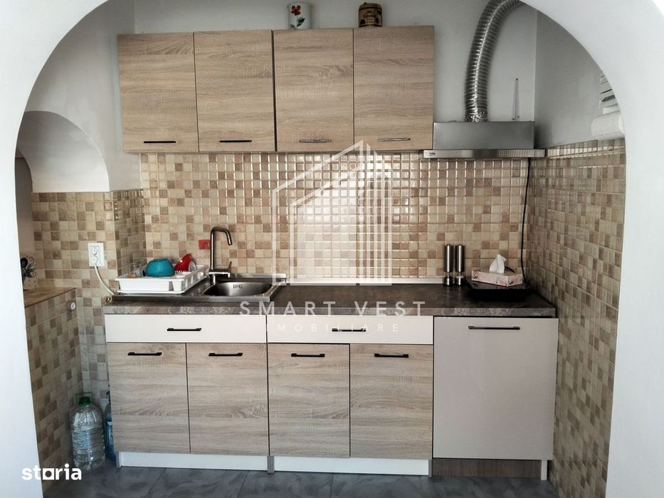 Casa de vânzare 380mp + locuinta separata pt oaspeti | Zona Cloșca
