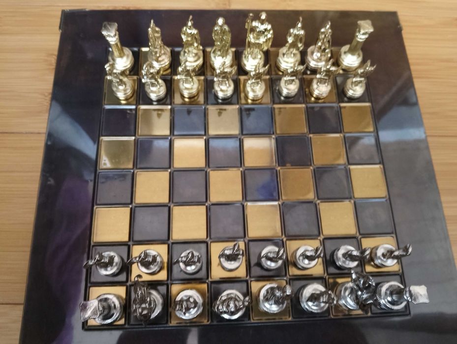 Sah Manopoulos de lux cu piese metalice