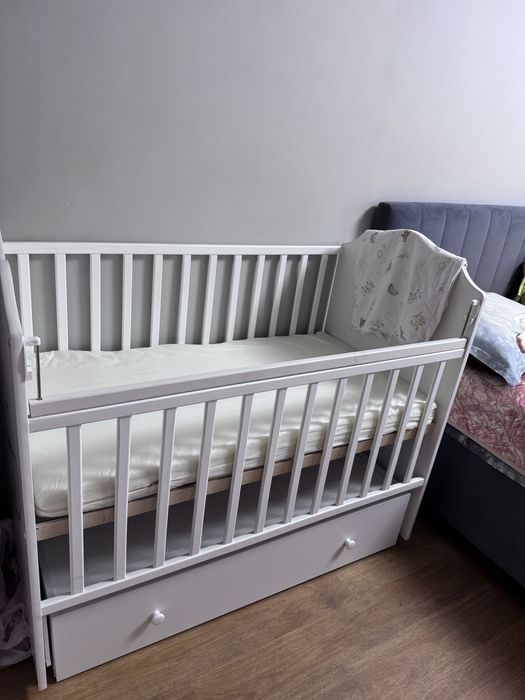 Продам кровать с матросом и бортиками