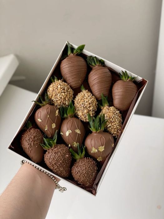 Клубника в шоколаде Конаев