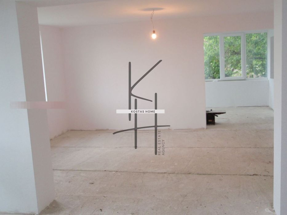 Къща в Варна, област-с.Бенковски площ 285 цена 195000