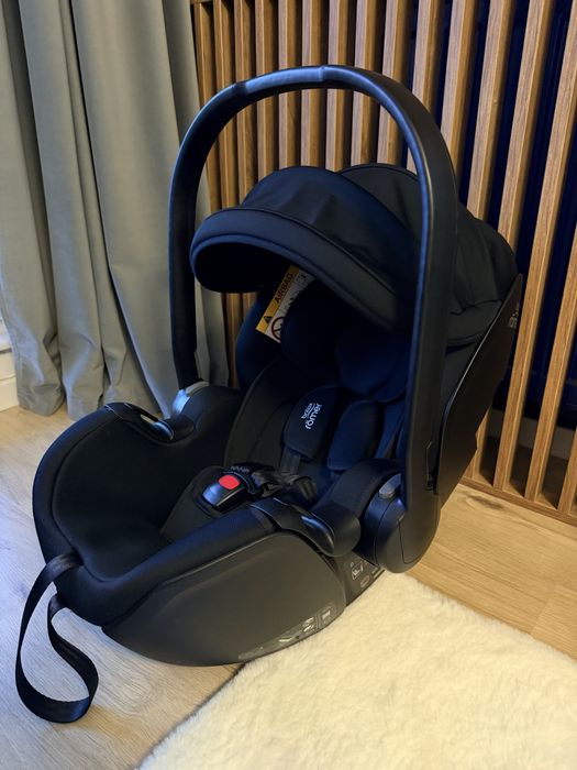 Scoica auto premium nou nascuti si bebelusi Britax Römer Baby-Safe 5Z2 & Baza izofix