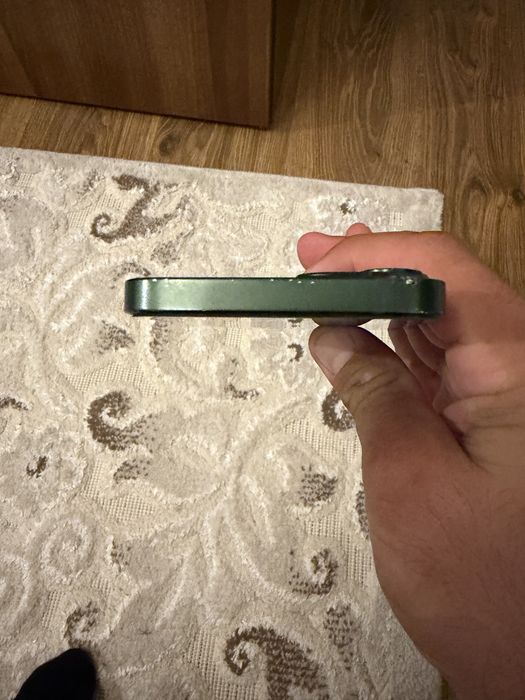 Iphone 13 green