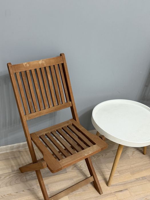 Продам набор 2 стула со столиком